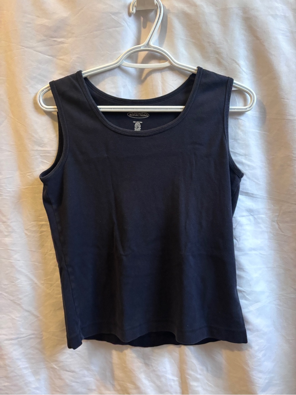 Basic Navy Tank - Picture 2 of 3